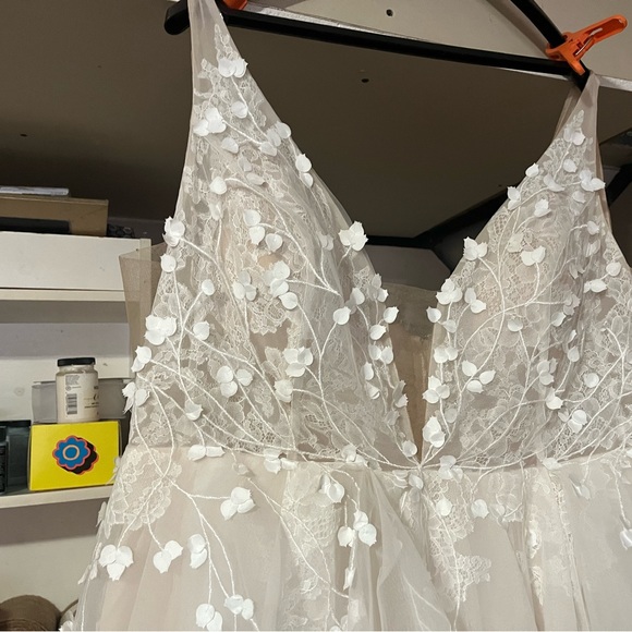 Lillian West Wedding Dress - Picture 5 of 10